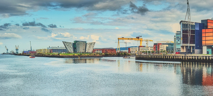 Expert-led Belfast Full Day Tour: Titanic, Industry & Change