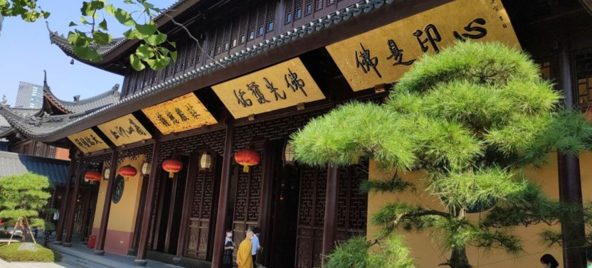 Private Custom Shanghai Walking Tour With Local Guide and Temples