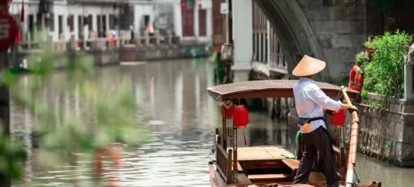 Private Zhujiajiao Water Town Tour with Boat Ride and Local Tastings