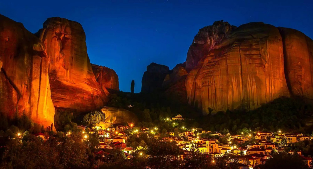 Day Tour to Meteora From Athens