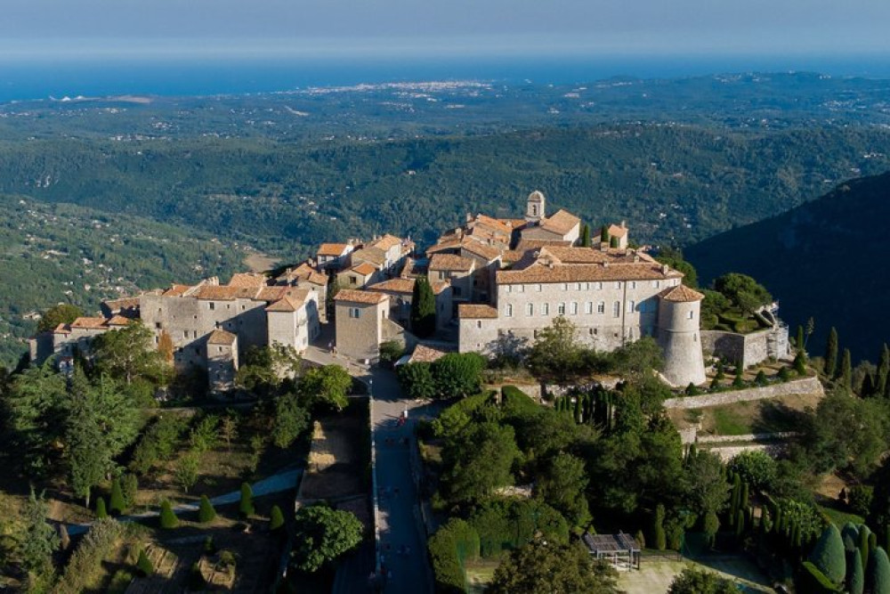 Private Provence Medieval Villages & Perfume Tour from Nice