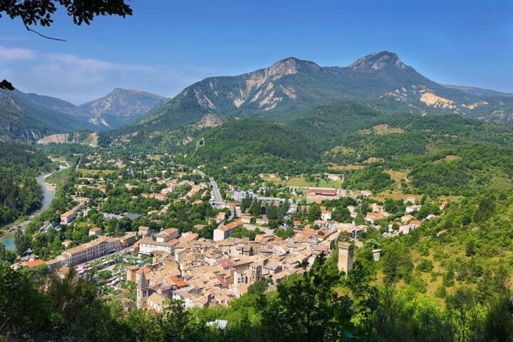 Full-Day French Riviera Countryside & Lake Shared Tour from Nice