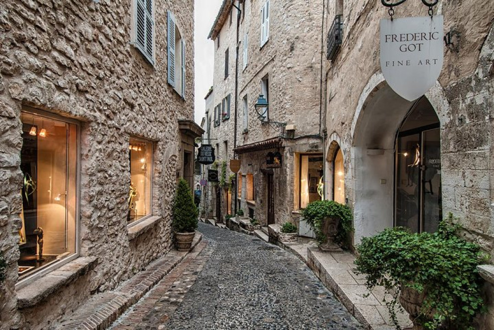 Half-Day Shared Cannes, Antibes & Saint-Paul-de-Vence Tour from Nice