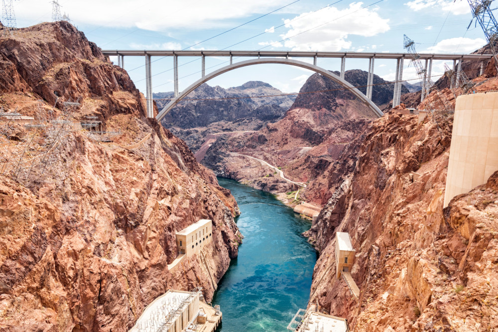 Audio Driving Tour: Grand Canyon West, Hoover Dam, and Red Rock Canyon