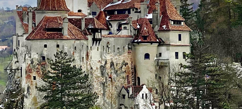 From Brasov: Discover Bran Castle and Rasnov Fortress