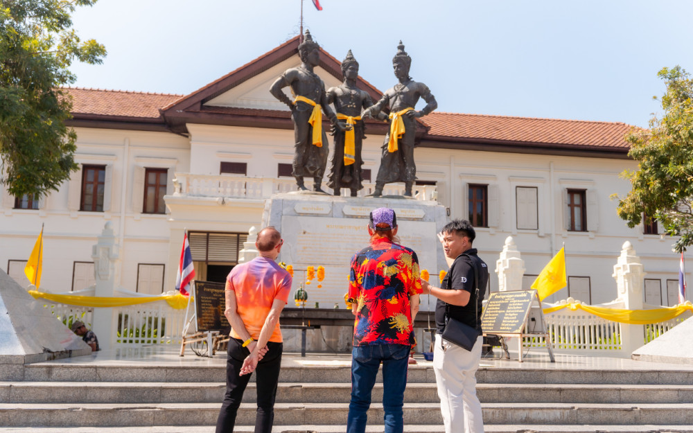 Chiang Mai After Dark: Golden-lit Temples & Lanna Food Trail