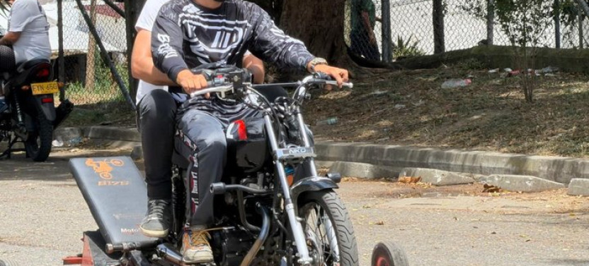 Medellín Wheelie Experience w/transport: Learn to Ride Like a Pro