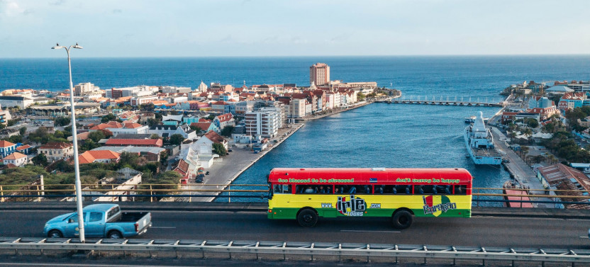 Discover Willemstad & Local Lunch (Half Day)