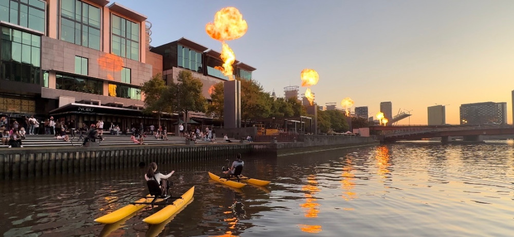 Melbourne Yarra River Twilight Waterbike Tour