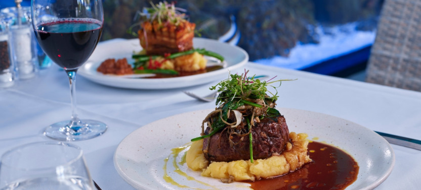 Night at the Aquarium Tour & 2 Course Dinner