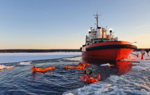 Polar Explorer Icebreaker3