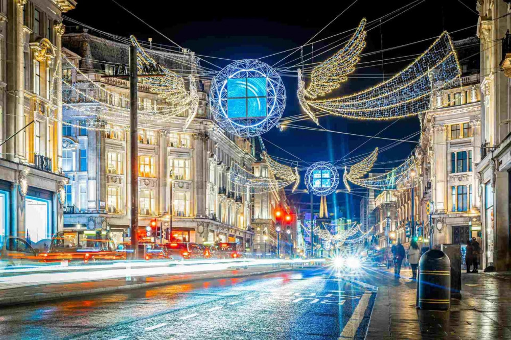 Christmas Lights Bus Tour in London