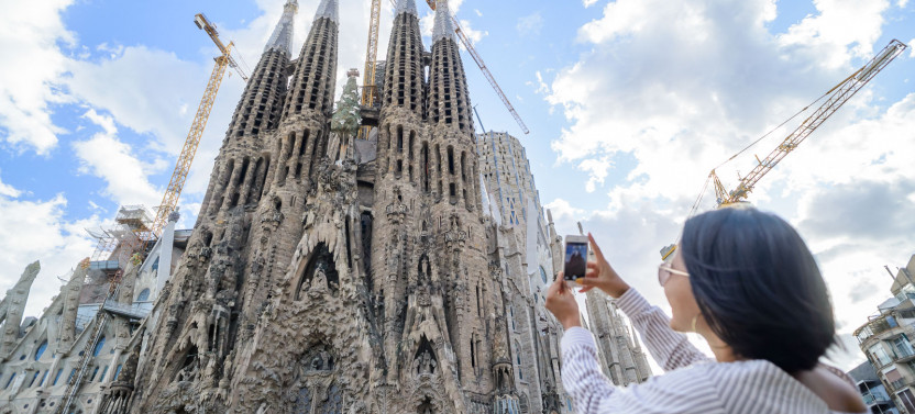 Private Barcelona Tour: Explore Gaudí and the Gothic Quarter