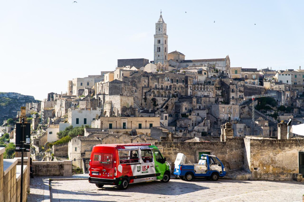 Sightseeing Bus Tour Through The Sassi, Casa Grotta and Rock Church