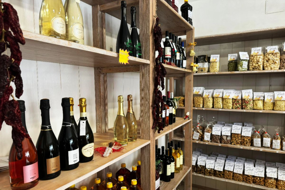 Private Ferrandina Tour with Guide and Local Liquor Tasting
