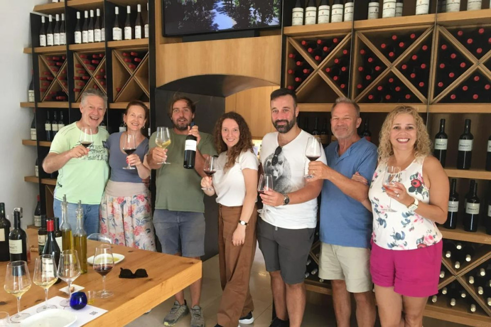 Trani Guided Tour & Winery Experience with Tasting from Bari