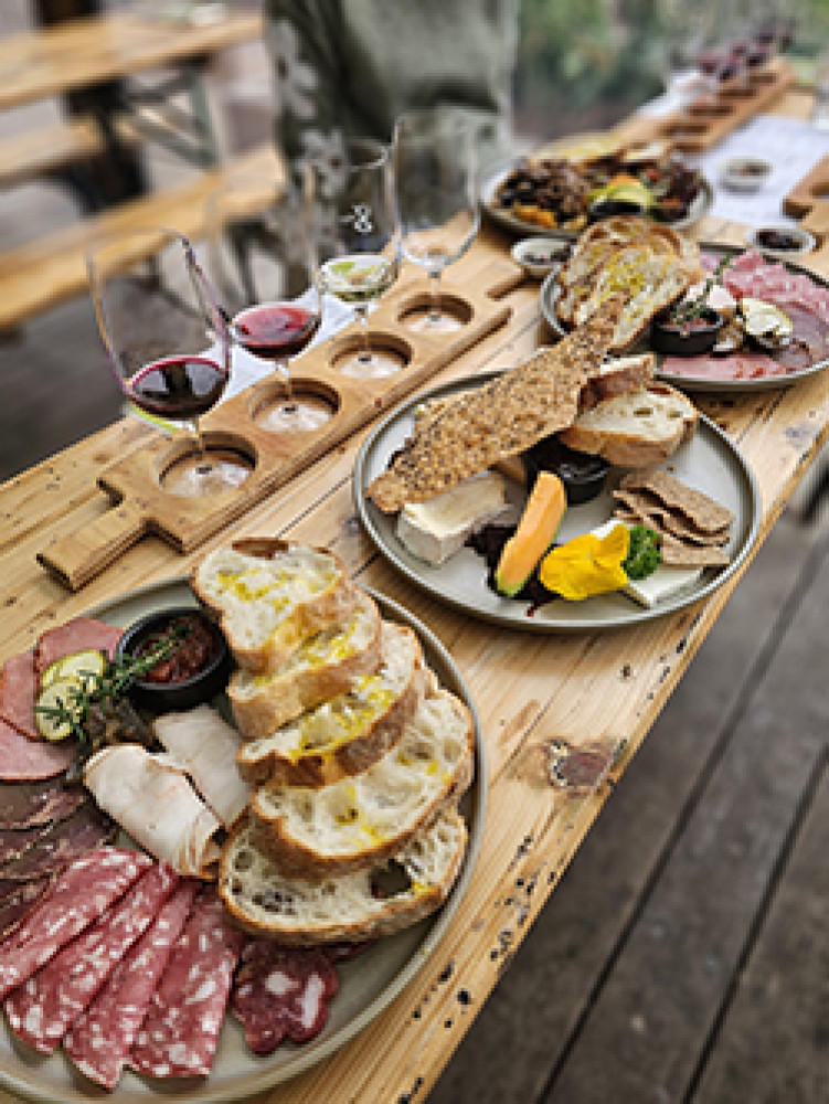 Mornington Peninsula Food, Wine & Hot Springs Tour from Peninsula