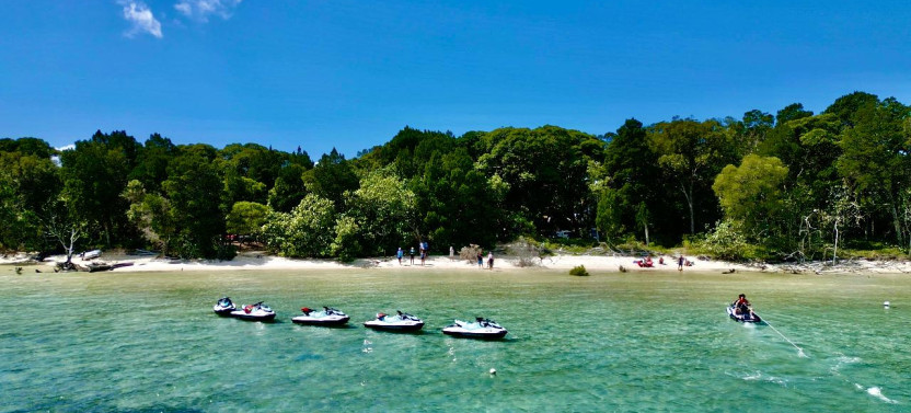 Moreton Bay Jet Ski Safari to Kooringal Island from Brisbane