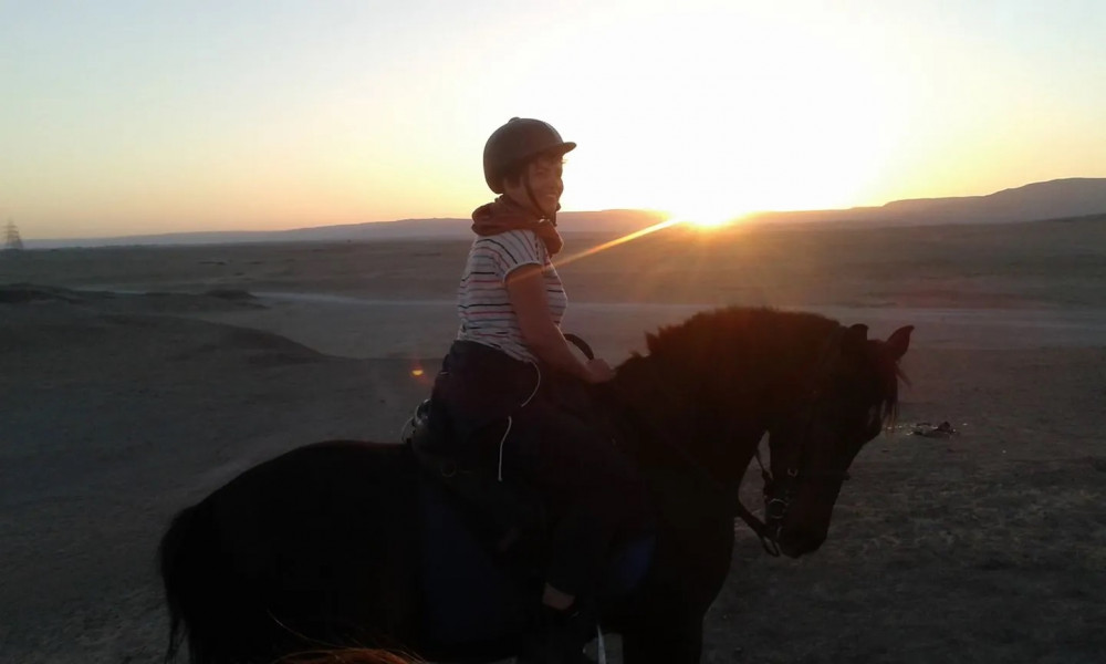 3 Hour Desert Sunset Horseback Riding Experience