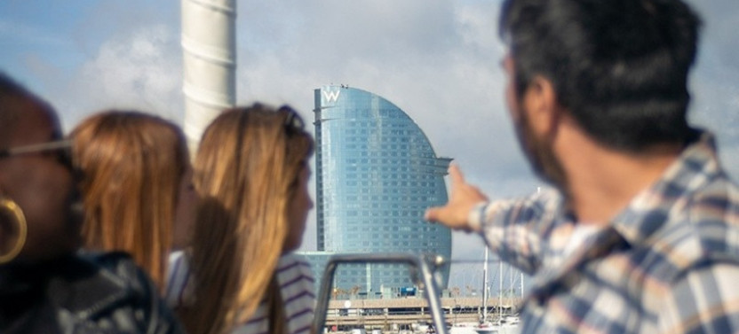 Barcelona Sightseeing Sailing with Professional and Multilingual Guide