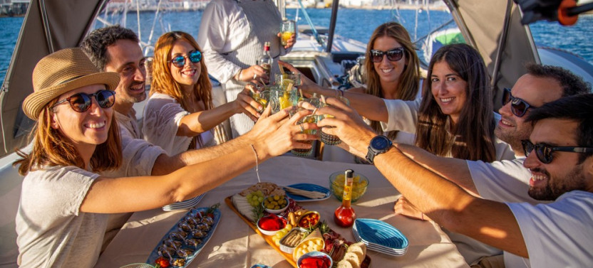 Local Tapas and Sailing Adventure in Barcelona, photo 3 of 3