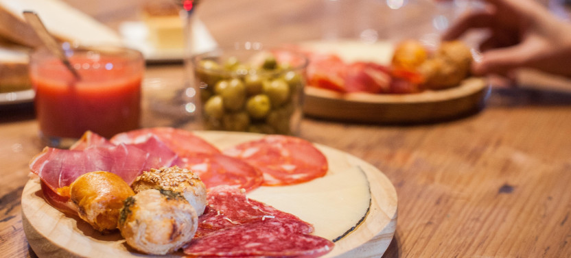 Montserrat, Tapas & Wine Tour