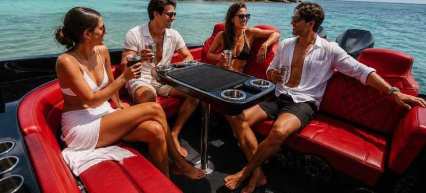Private 38ft Boat Tour to Rosario Islands from Cartagena