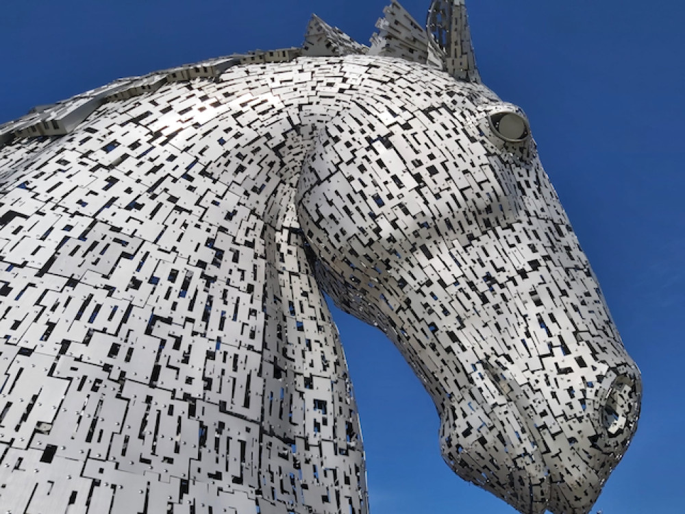 Stirling Castle, Falkirk Wheel and The Kelpies Private Day Tour