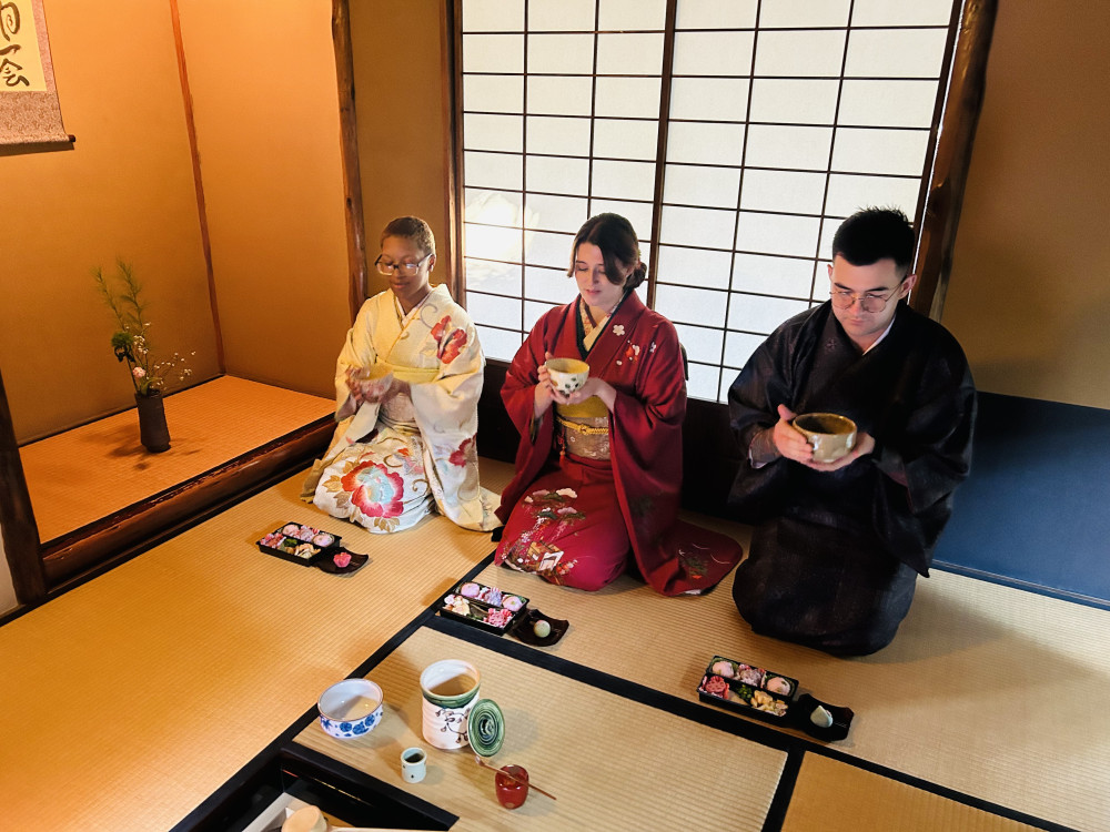 Tokyo Tea Ceremony & Kimono Experience with Seasonal Lunch & Sweets