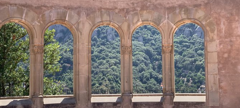 Small Group Montserrat Basilica & Monastery Tour from Barcelona, photo 3 of 5