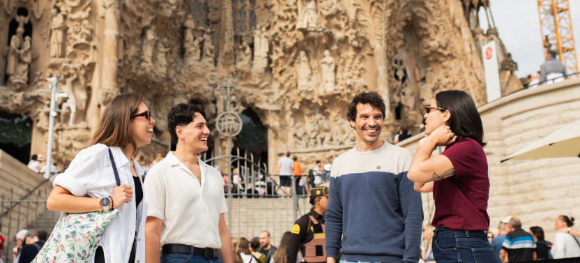 Sagrada Familia Small Group Guided Tour with Skip the Line Ticket, photo 4 of 42