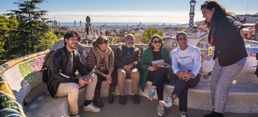 Park Guell Small Group Guided Tour with Skip the Line Ticket, photo 5 of 8
