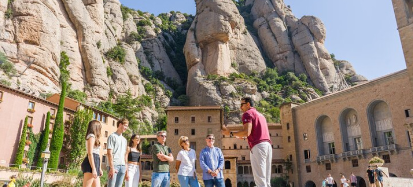 Explore Montserrat and La Sagrada Familia in One Day, photo 4 of 19