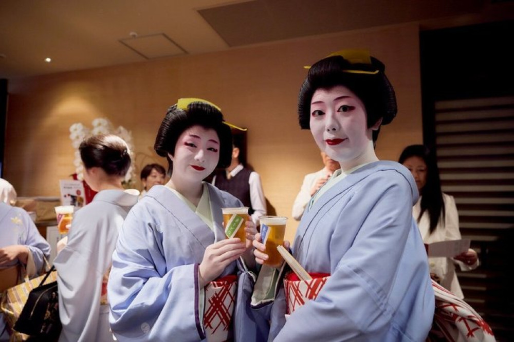Exclusive Tokyo Geisha Experience in Historic Ryotei in Shinbashi