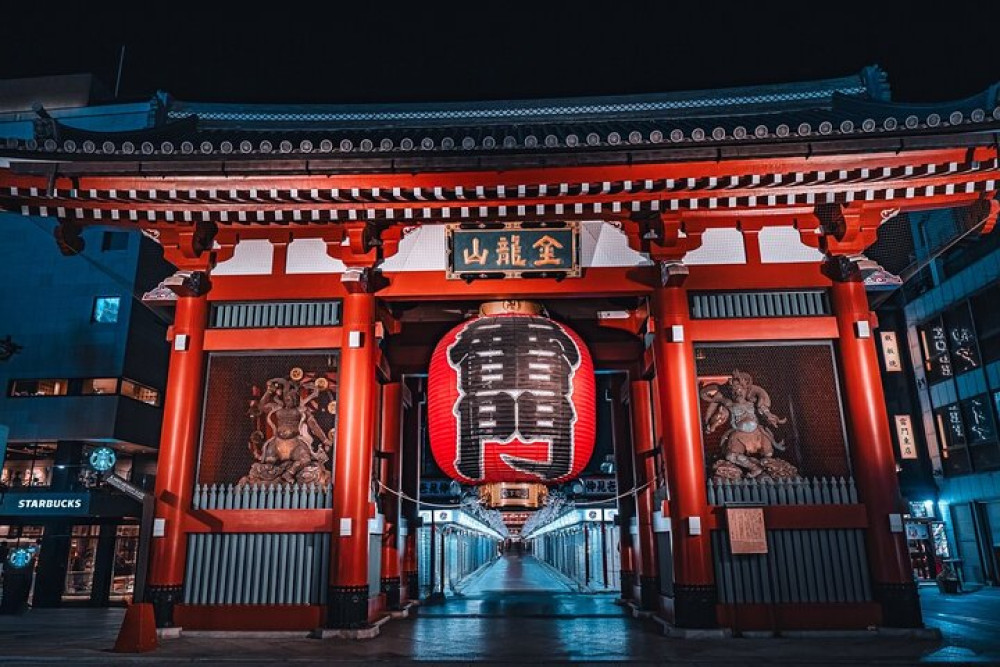 Asakusa Evening Walking Tour with English Guide and Temple Lights