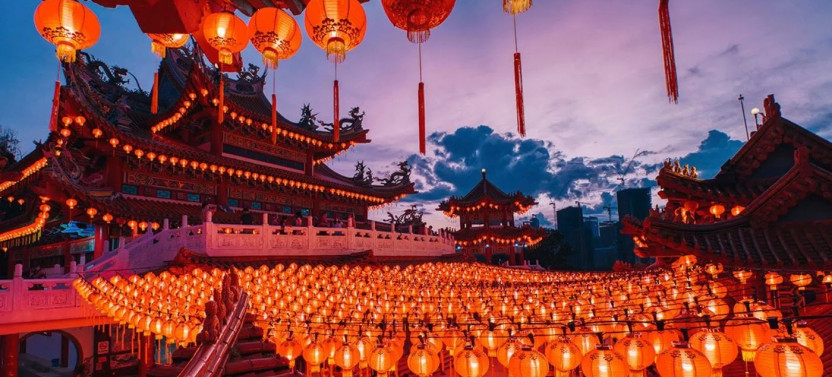 Kuala Lumpur By Night: A Magical Light Experience
