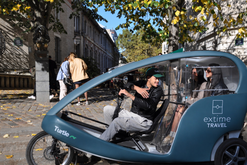 Private Montmartre Tour by Electric Pedicab