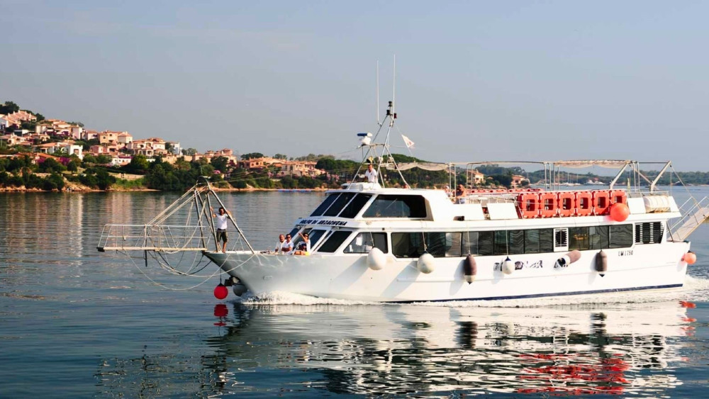 From Baja Sardinia or Cannigione: La Maddalena Motorboat Tour