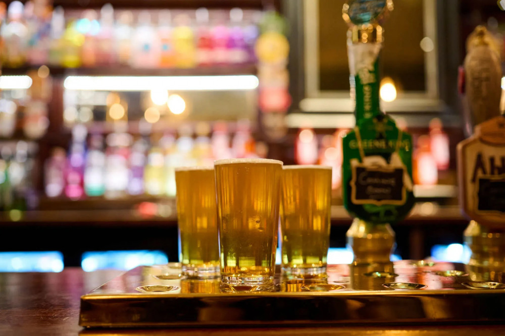 Tastes, Tales & Traditional Ales: Food Tour of London's Historic Pubs