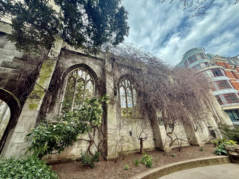 Private London Blitz Walking Tour - Explore City of London Wartime History