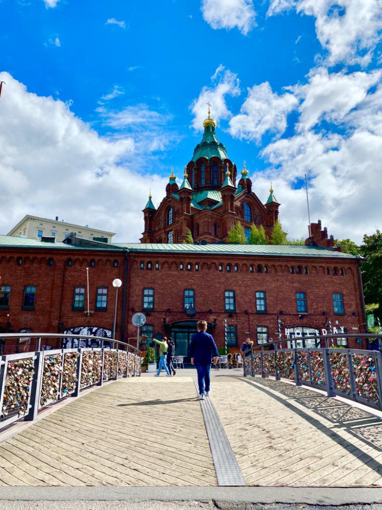 Helsinki in a Nutshell: Suomenlinna & City Highlights by Eco Transport