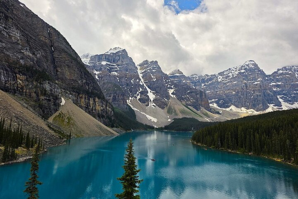 Private Vip Banff Tour To Lake Louise, Moraine Lake & Hidden Gems