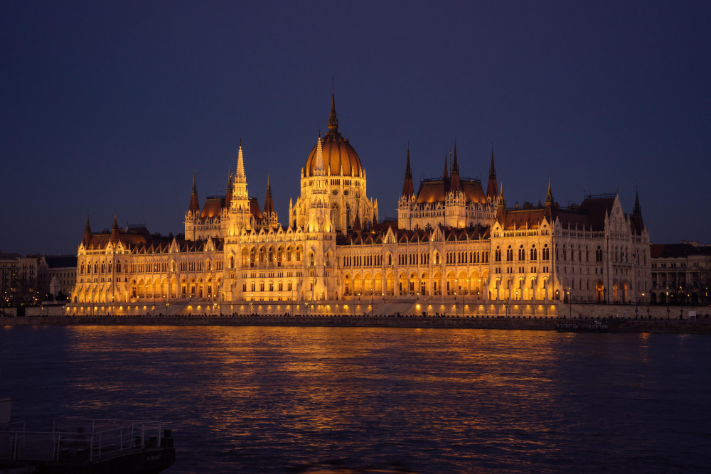 Budapest Danube Night Cruise with Drink