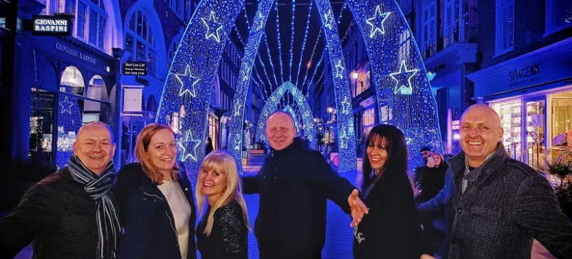 Private Tour: London Christmas Lights & Sights in an Iconic Black Cab