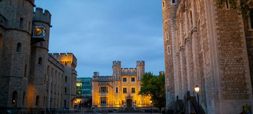Tower of London After Hours Tour with Beefeater & Keys Ceremony
