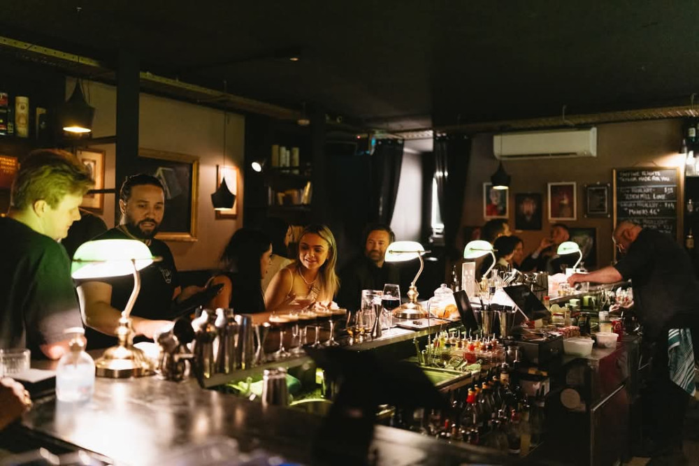 Cosy Bar Walking Tour in Adelaide East End