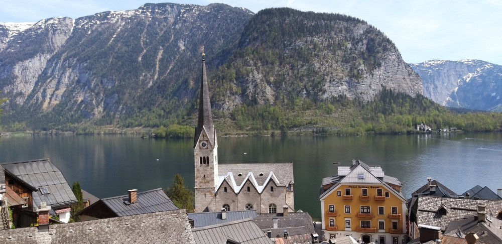 Hallstatt, Dürnstein, and Melk Day Trip from Vienna by Coach