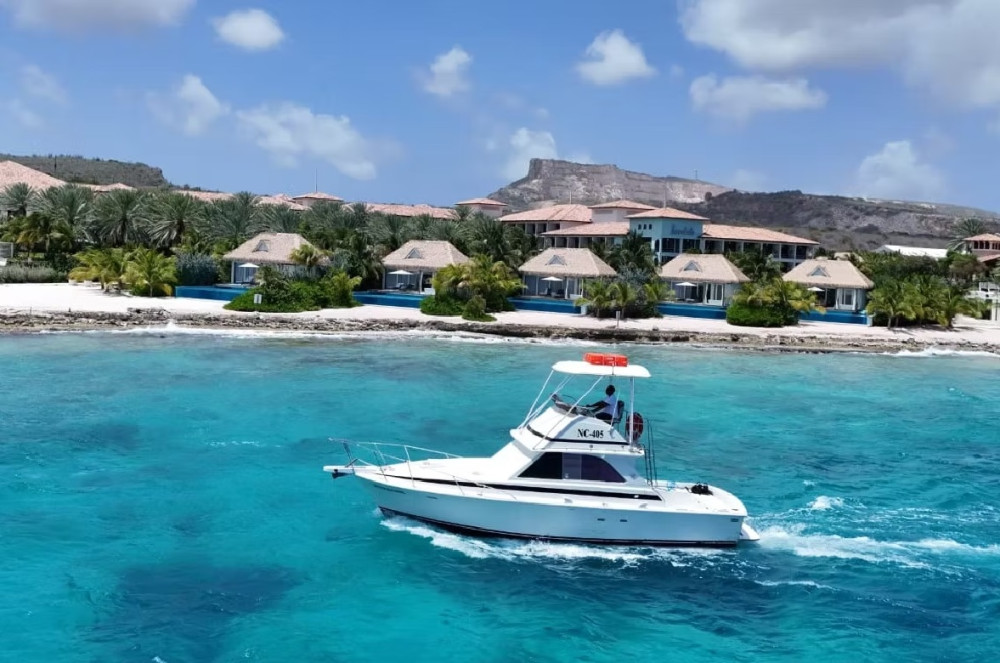 Half Day Yacht Cruise & Snorkel with Stephanie