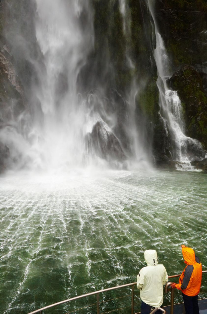Milford Sound Day Tour with Cruise from Te Anau