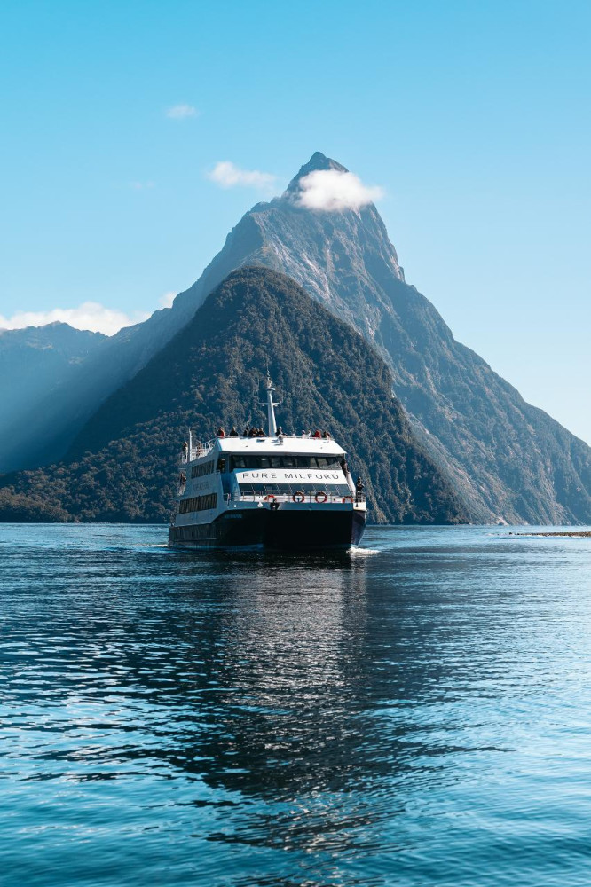 Small Group Carbon Neutral Milford Sound Day Tour with Cruise from Te Anau